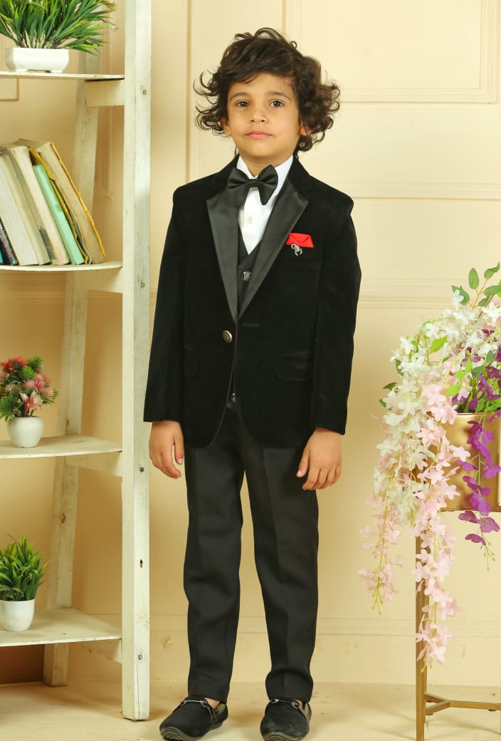 Dapper Duke Black Tuxedo Set
