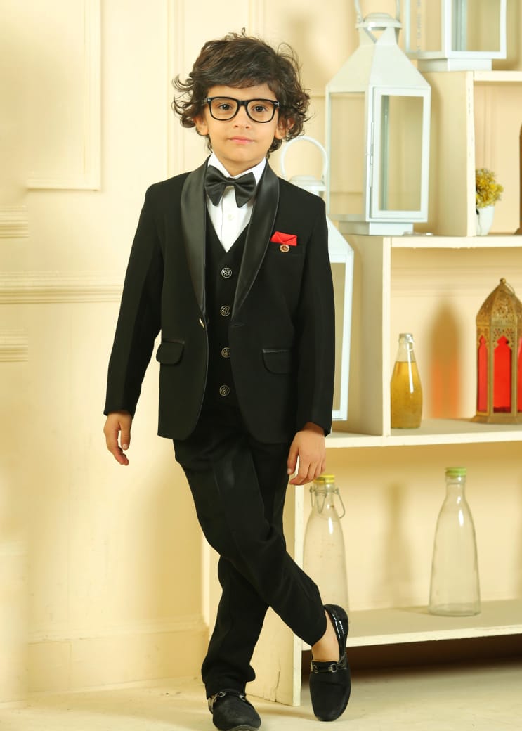 Dapper Duke Black Tuxedo Set