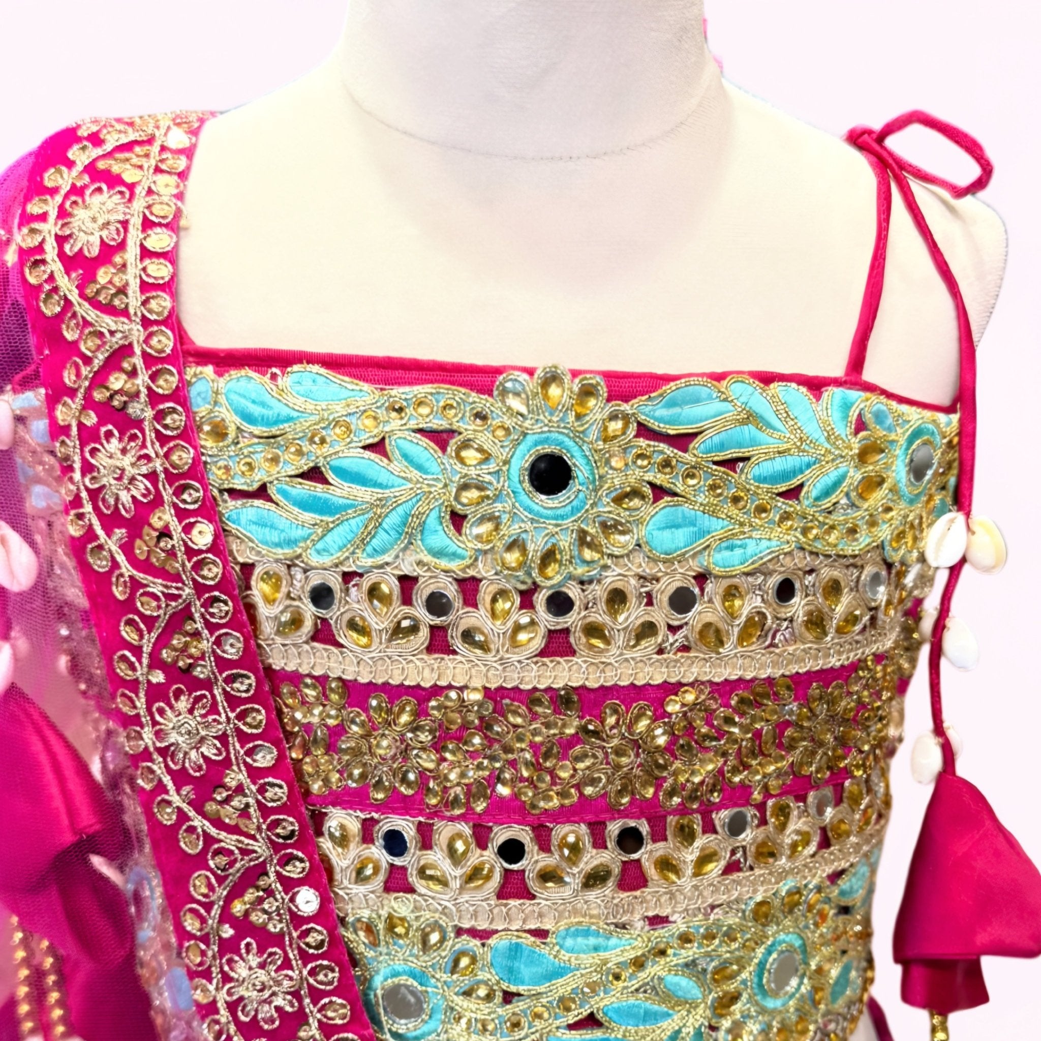 Gulabi Noor Ensemble
